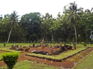 situs-batu-mayat-taman-purbakala-pugungraharjo